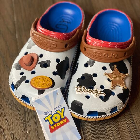 NWT Crocs Pixar Toy Story Woody size Junior 5 kids clogs - Picture 10 of 12